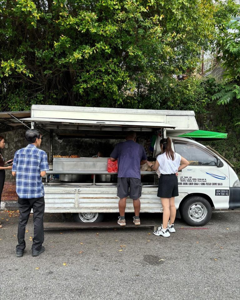 Delicious Pisang Goreng in Penang For Your Afternoon Tea Break - George ...